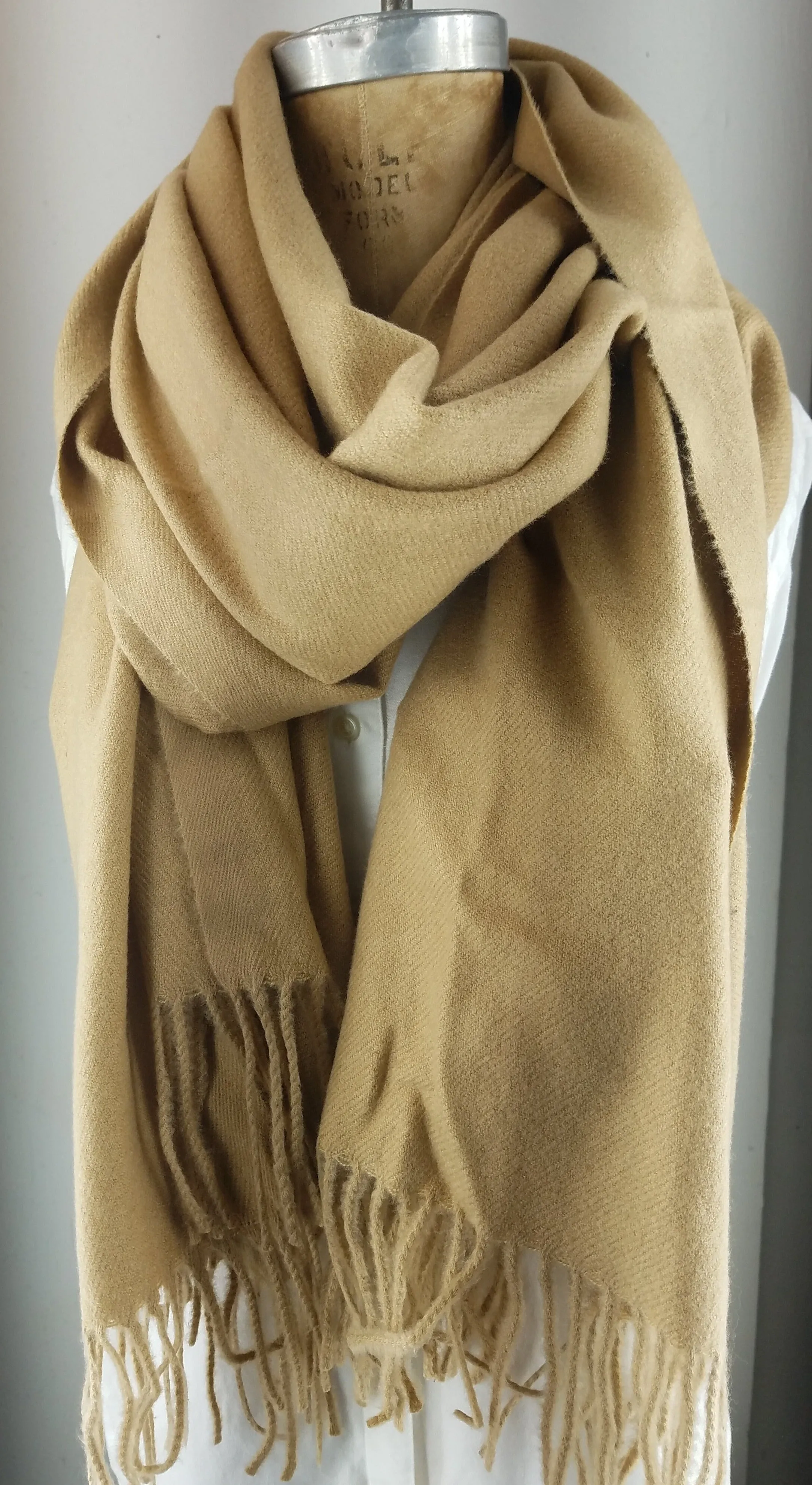 Camel shawl. Cashmere Blend