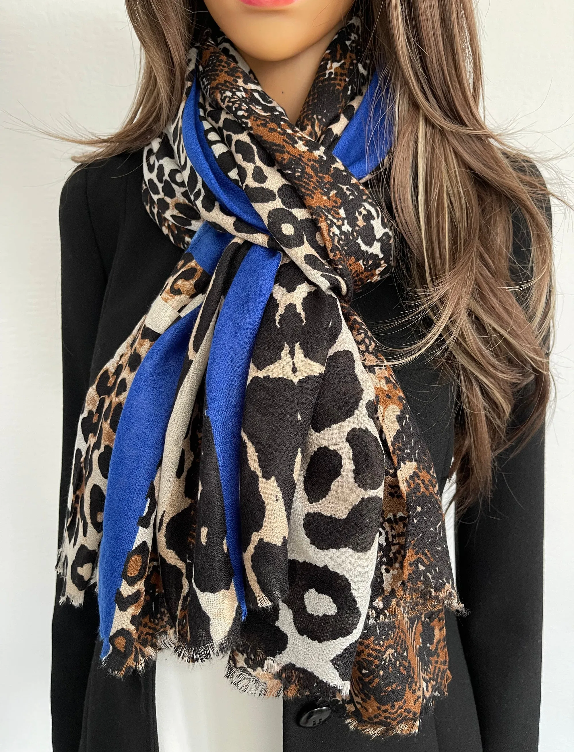 LARGE ROYAL BLUE SNAKESKIN AND LEOPARD PRINT SCARF