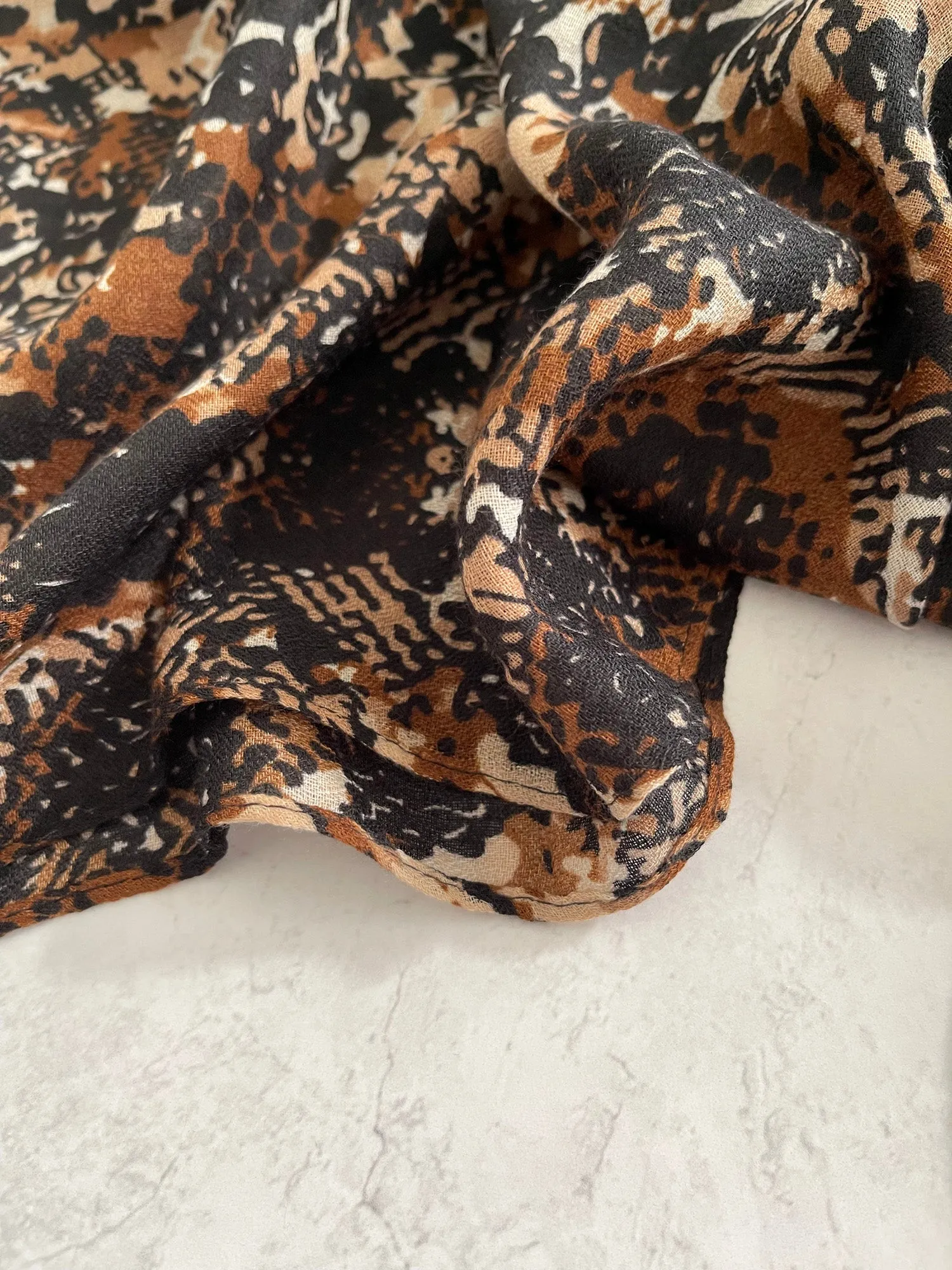 LARGE ROYAL BLUE SNAKESKIN AND LEOPARD PRINT SCARF