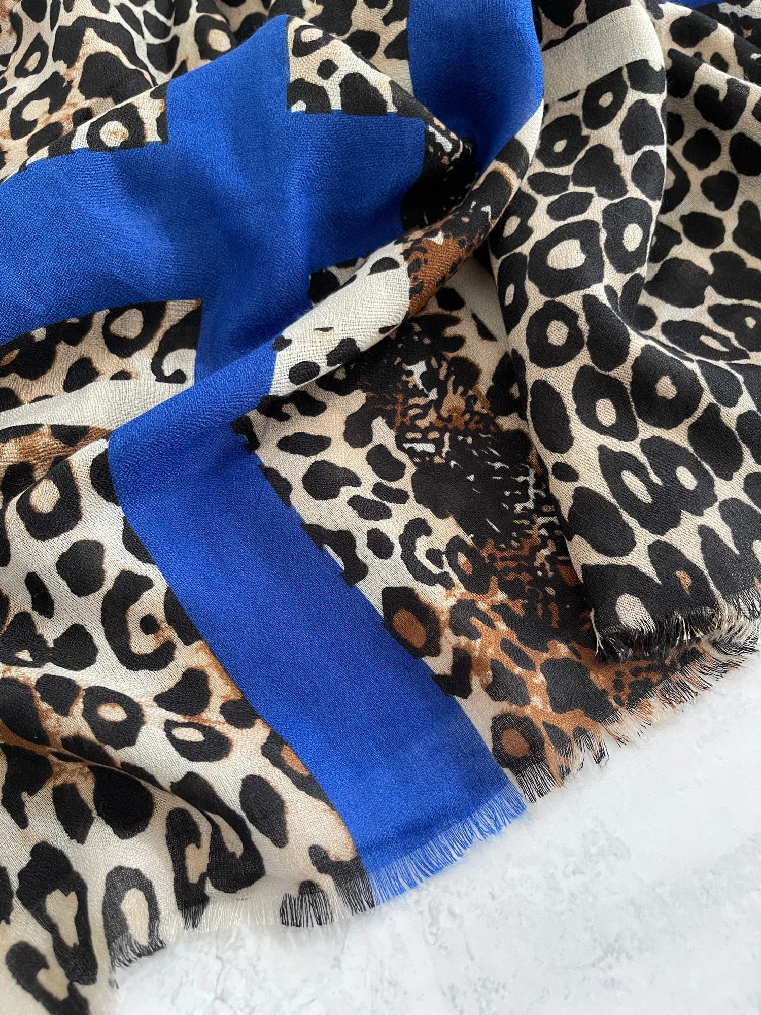 LARGE ROYAL BLUE SNAKESKIN AND LEOPARD PRINT SCARF