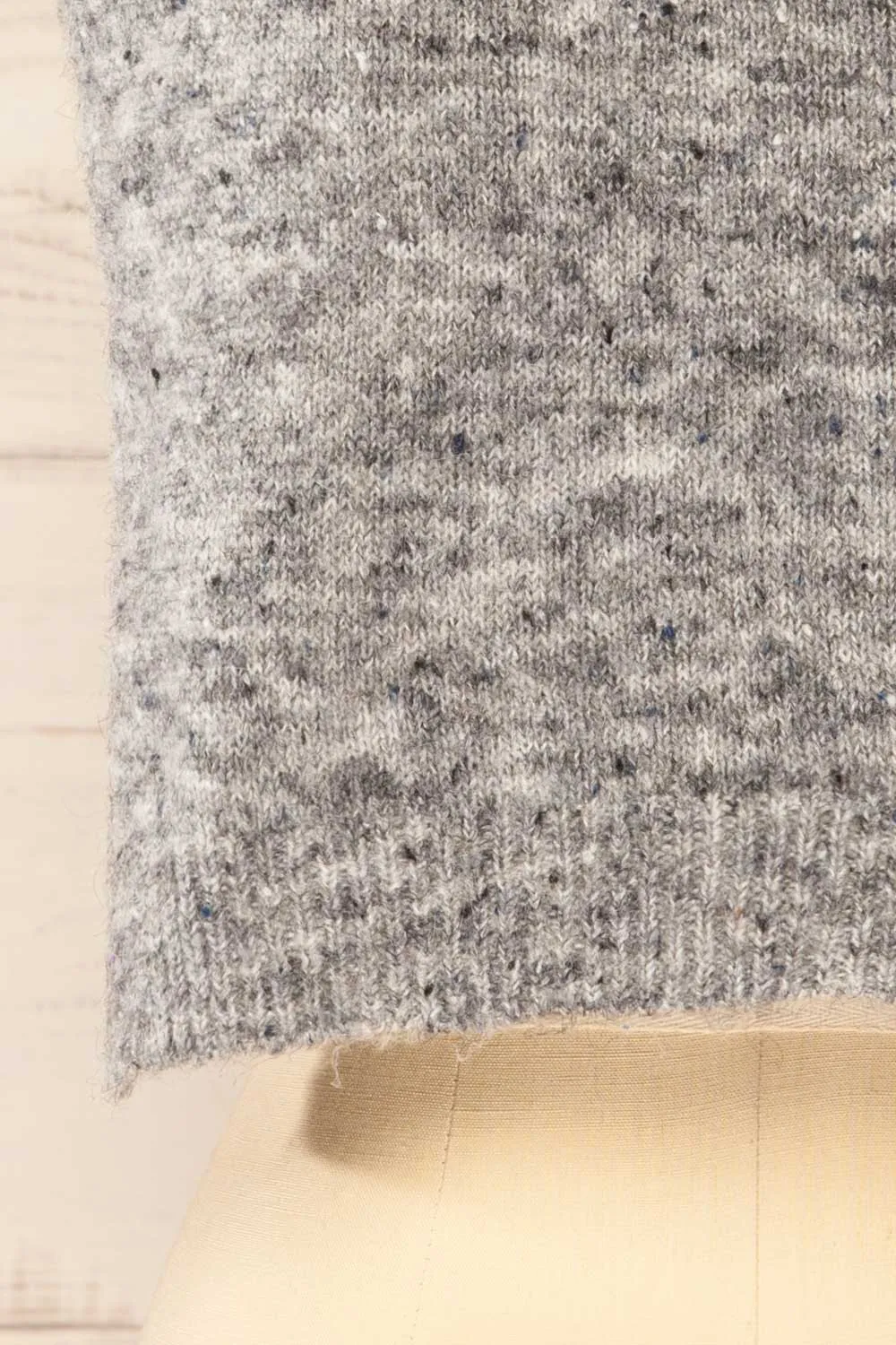 Tyrol Grey | Soft Knitted Pullover Scarf