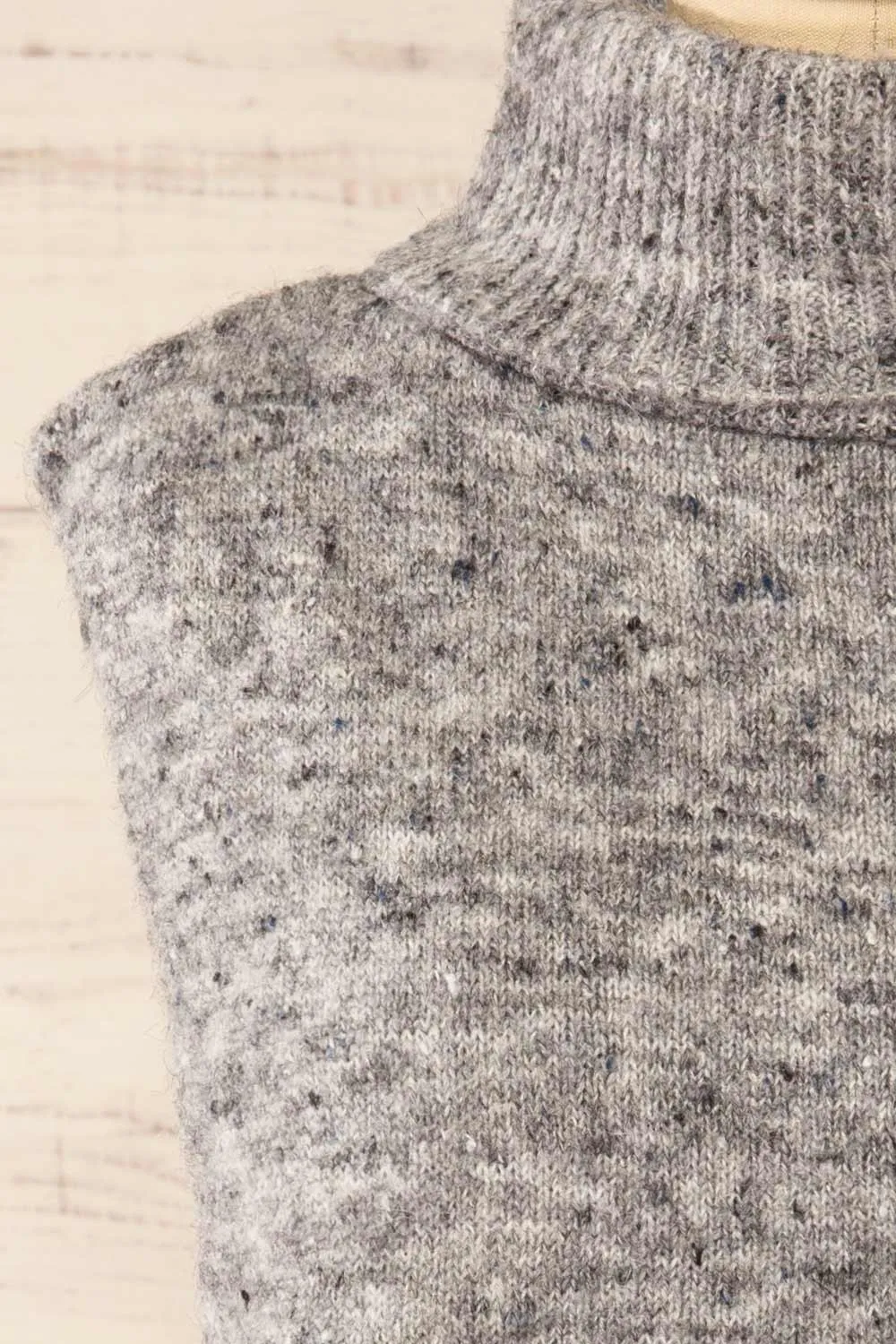 Tyrol Grey | Soft Knitted Pullover Scarf